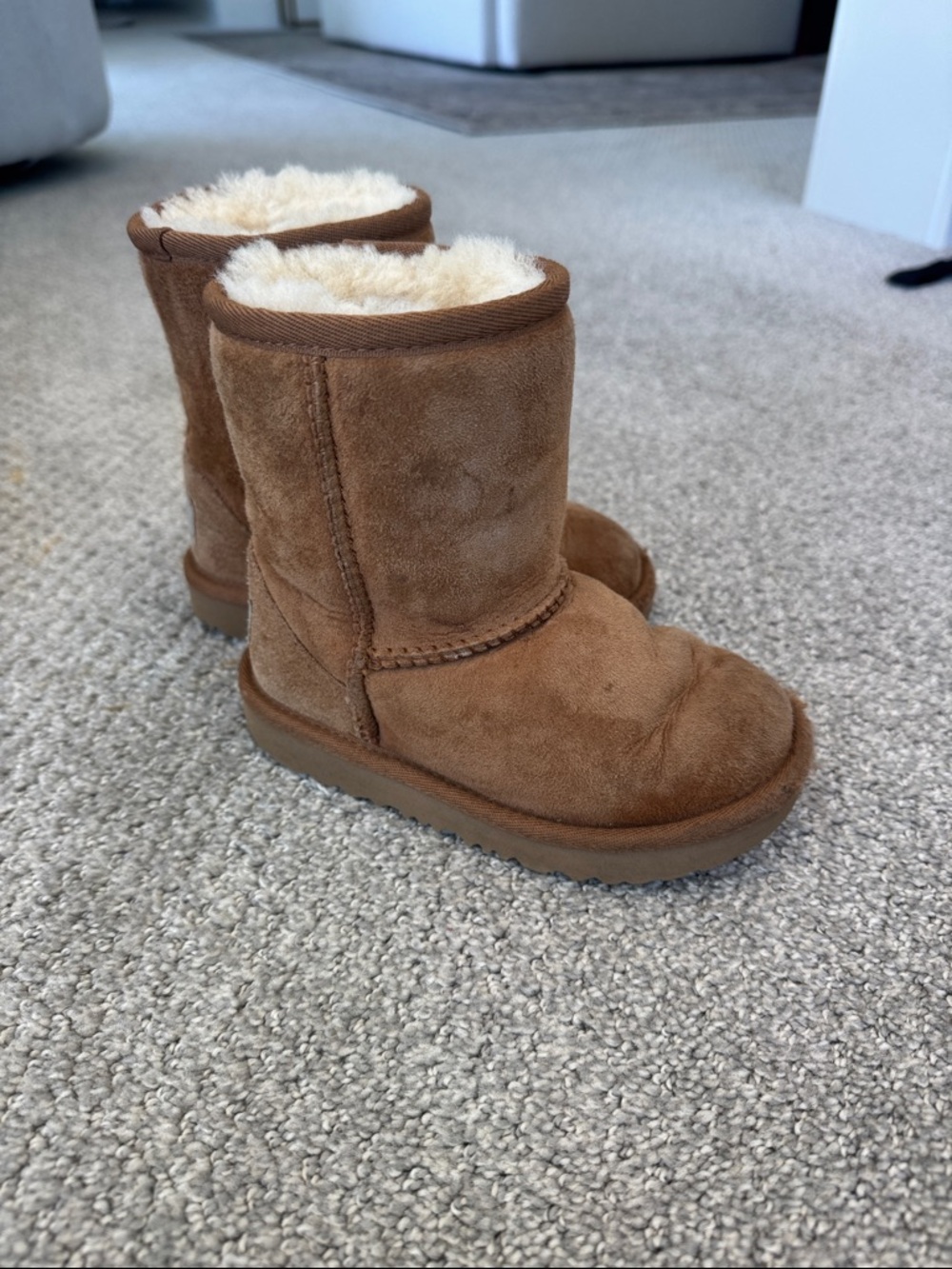 Ugg Authentic Classic Shearling-Lined Short Suede Boots - Chestnut